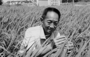 缅怀！国之脊梁